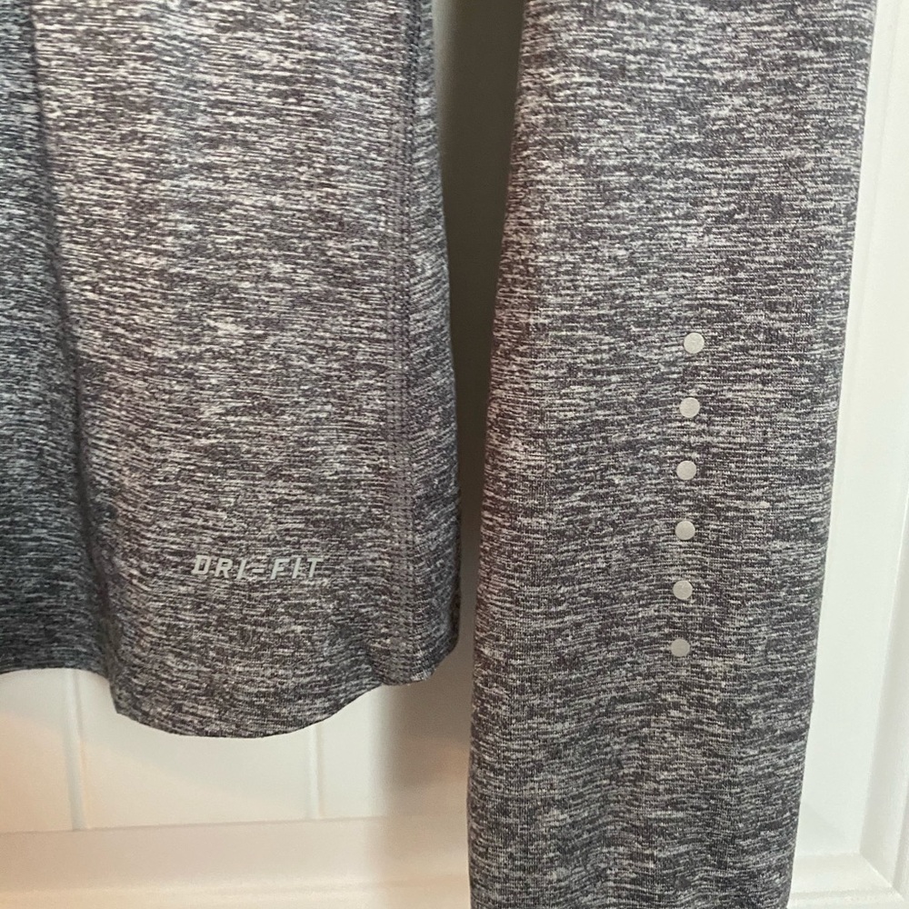 Nike Women's Element Half-Zip Running Pullover - Picture 2 of 6
